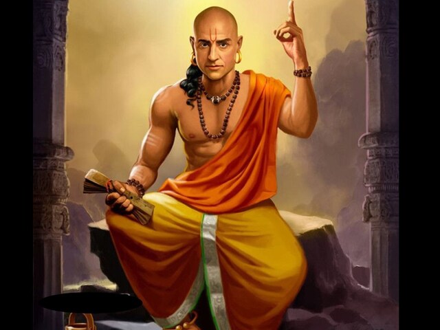 चाणक्य नीति: इन 3 लोगों से दुश्मनी पड़ सकती है भारी, ना करें  कोई भूल, वरना...