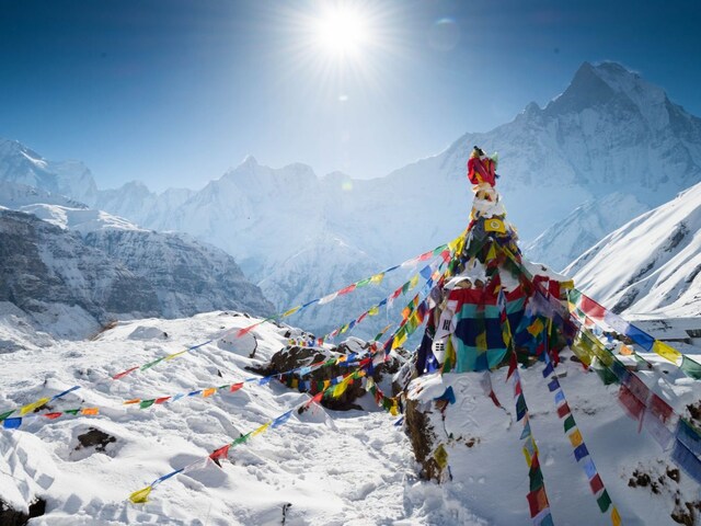 जहां ठंड से आपकी सांसें भी जम सकती हैं! ये हैं दुनिया की सबसे ठंडी जगह...