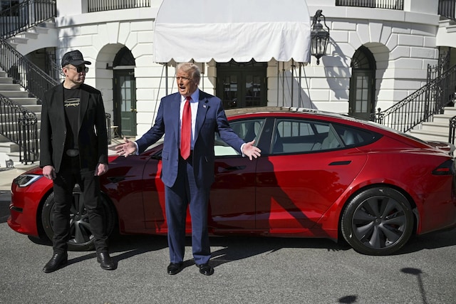 We are looking for you ... Trump, who was stunned by attack on Tesla, Alan Musk in trouble We are looking for you ... Trump, who was stunned by attack on Tesla, Alan Musk in trouble