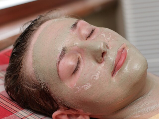 Tanning has spoiled the color? Have you been upset with wrinkles too? Apply face pack