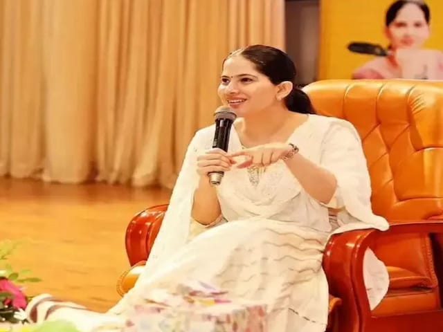 जया किशोरी ने बताई वो 3 परिस्थितियां जहां चुप रहना होता है फायदेमंद जया किशोरी ने बताई वो 3 परिस्थितियां जहां चुप रहना होता है फायदेमंद