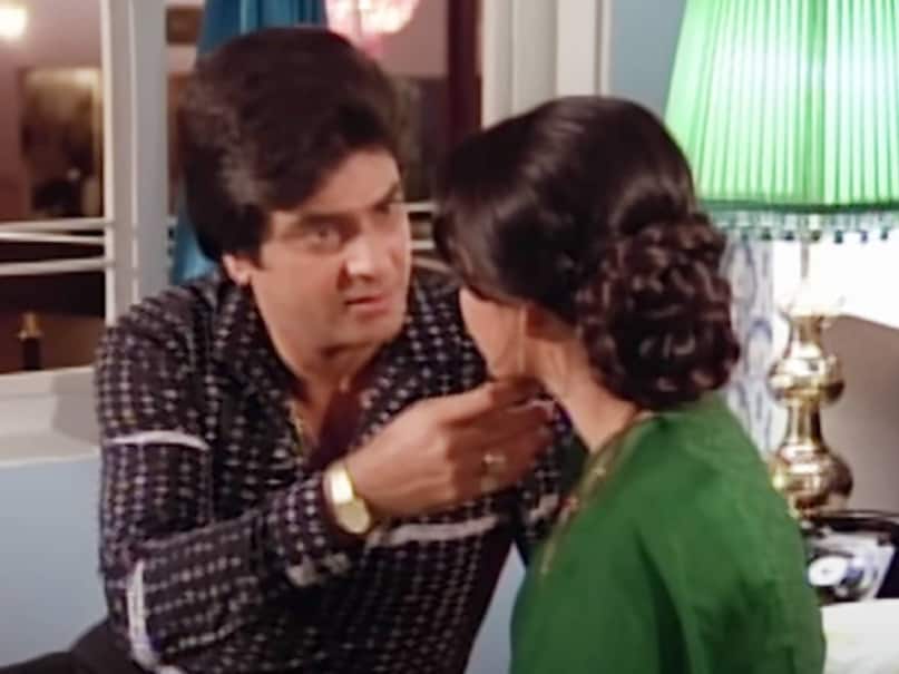 1984 की ब्लॉकबस्टर, अमिताभ बच्चन-धर्मेंद्र-राजेश खन्ना का धरा रह गया स्टारडम, जितेंद्र बन गए थे बॉक्स ऑफिस के किंग 1984 की ब्लॉकबस्टर, अमिताभ बच्चन-धर्मेंद्र-राजेश खन्ना का धरा रह गया स्टारडम, जितेंद्र बन गए थे बॉक्स ऑफिस के किंग
