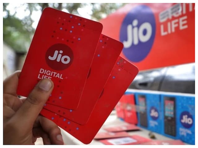 Jio यूजर्स की हो गई मौज, 100 रुपये के प्‍लान में म‍िल रहा JioHotstar