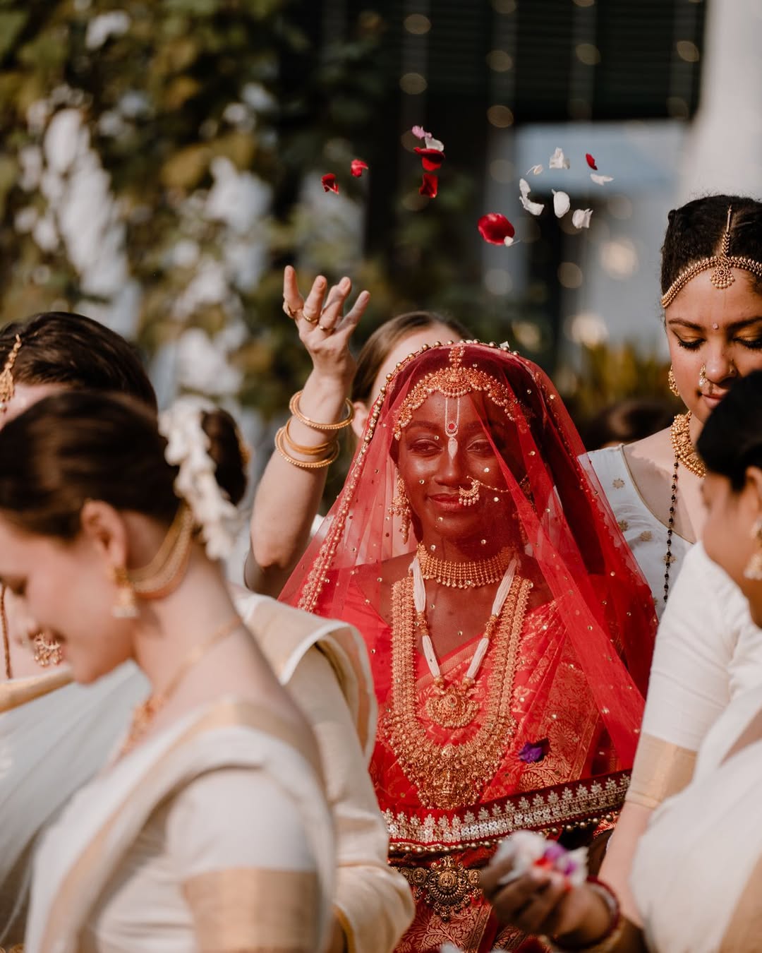 Beautiful Black foreign woman looks stunning in Krishna Tilak as Indian Bride