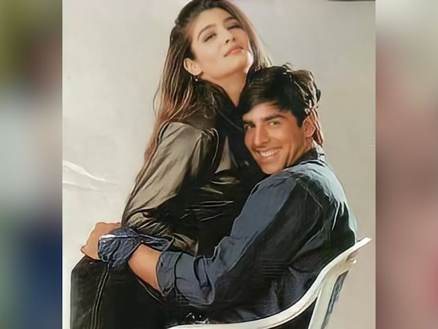 रवीना टंडन के लिए उन्हीं के को-स्टार के तीखे बोल, ‘हर कोई जानता वो जन्मजात झूठी है’, ‘…पागलखाने में चली जाएगी..’ रवीना टंडन के लिए उन्हीं के को-स्टार के तीखे बोल, ‘हर कोई जानता वो जन्मजात झूठी है’, ‘…पागलखाने में चली जाएगी..’