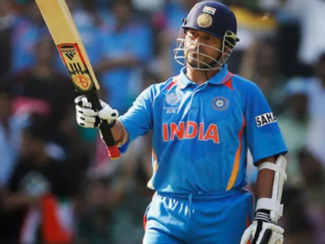 24 runs scored on 3 balls, no noble- no wide, then how did Sachin make this maharkord 24 runs scored on 3 balls, no noble- no wide, then how did Sachin make this maharkord