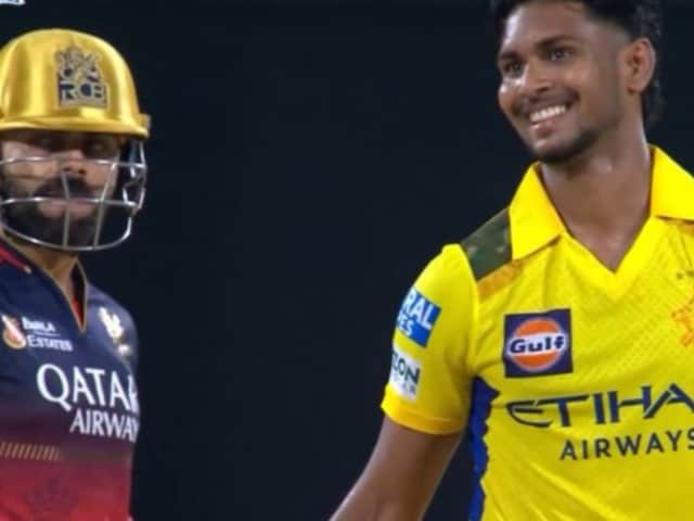 The bowler was waiting after hitting the bouncer on Kohli's helmet, a befitting reply The bowler was waiting after hitting the bouncer on Kohli's helmet, a befitting reply