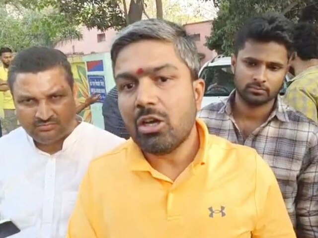 मनीष कश्यप ने बीजेपी छोड़ते हुए हाथ जोड़ लिये और कहा-हमसे गलती हो गई