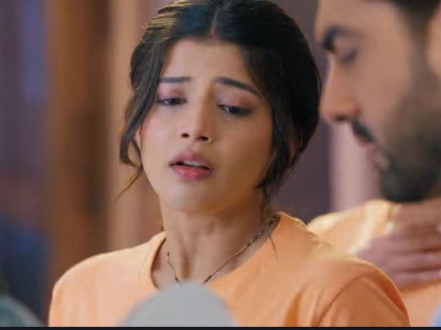 Yrkkh: रुही की प्रेग्नेंसी का खुलासा, अभिरा-अरमान को लगा बड़ा झटका! क्या रूही खेलने वाली है कोई बड़ा दाव? Yrkkh: रुही की प्रेग्नेंसी का खुलासा, अभिरा-अरमान को लगा बड़ा झटका! क्या रूही खेलने वाली है कोई बड़ा दाव?