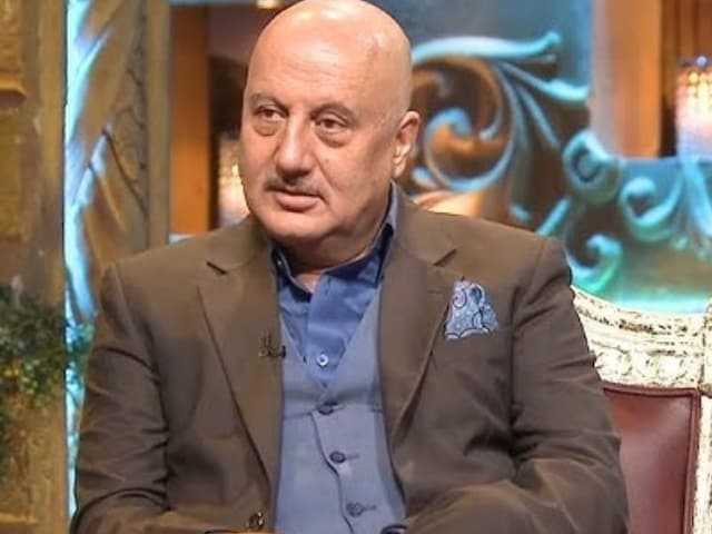 The director's T-shirt worn after 23 years, Anupam Kher became emotional The director's T-shirt worn after 23 years, Anupam Kher became emotional