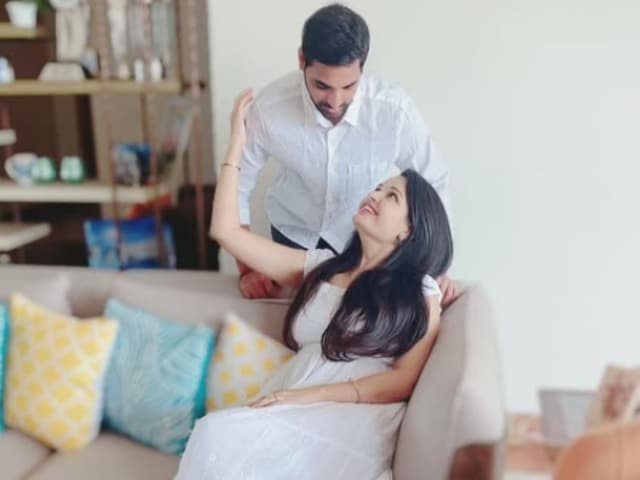 When the cricketer sat hearted the tenant's daughter, the love story is very interesting When the cricketer sat hearted the tenant's daughter, the love story is very interesting