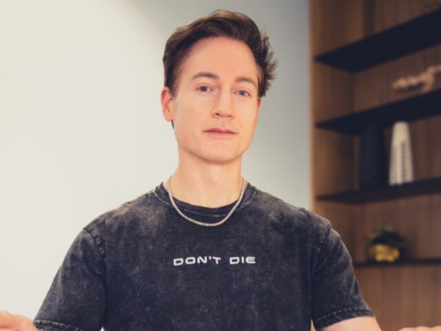 Bryan-Johnson-001-Instagram-2025-04-444e302de891f04cf567f671fb5a9721 Brian Johnson claims: My biological age is only 10 years.