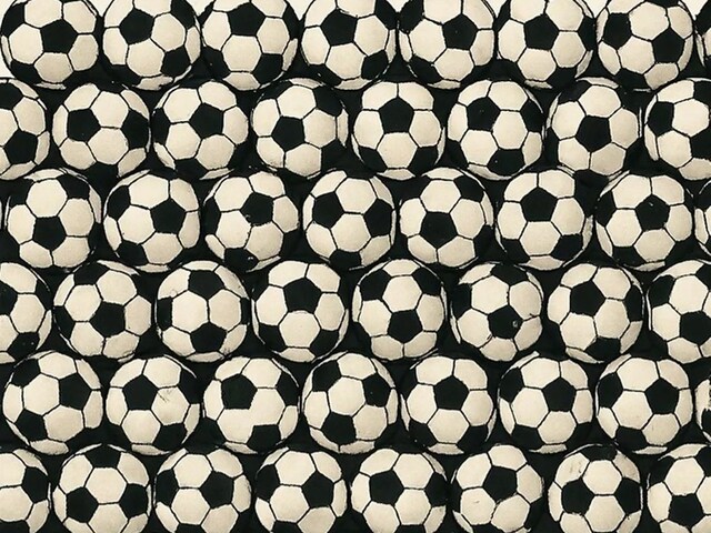 Can-you-spot-Optical-Illusion-Brainteaser-Betboo-Can-you-find-Puzzle-Football-Champions-League-2025-04-d43f5ad00791842568218fc49c73da0b The most different football is to find in 20 seconds
