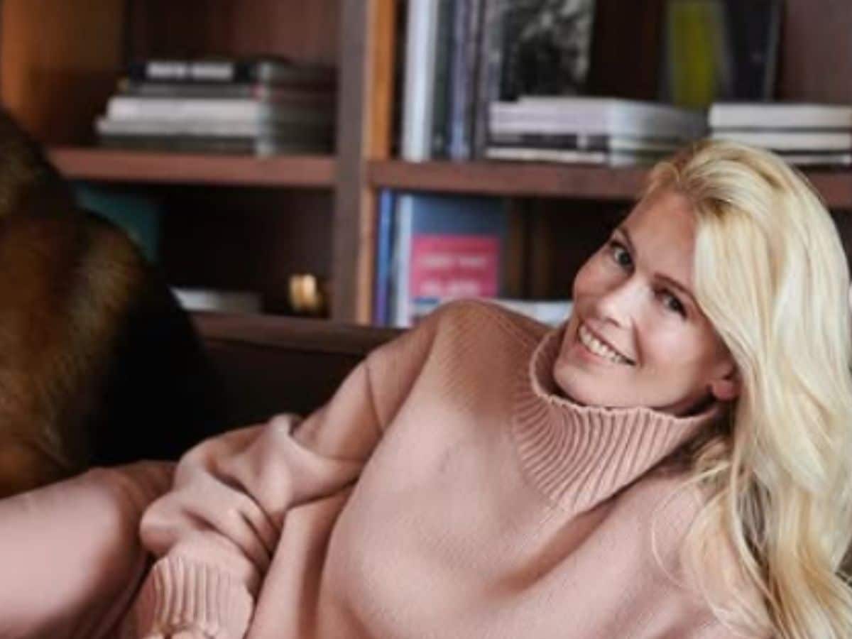 Claudia-Schiffer-401-Instagram-2025-04-55a6feb8d1c5f8ce9447de9752312b70 Like a friend, 'Ghosts live in the mansion with the supermodel's family!