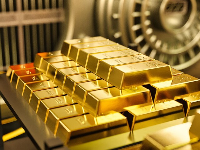 10 साल बाद कहां होगा सोना, अभी पैसा लगाना क्या होगा फायदेमंद?