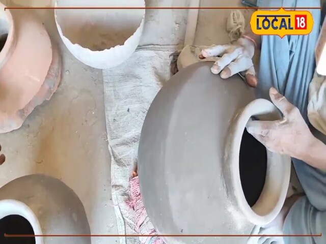 HYP_5075277_1743440742354_1-2025-04-b59bf40684d9150d47b58610760c131e Famous earthen pots of Tomat village of Chhatarpur: Process and hard work