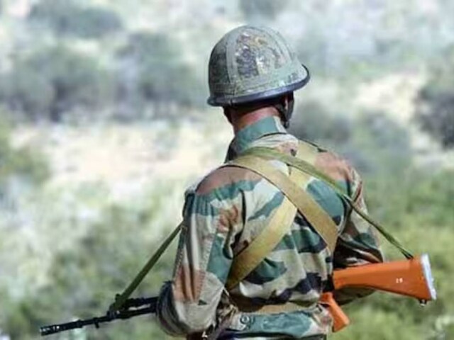 गैंगस्‍टर्स को ग्रेनेड चलाने की ट्रेनिंग देता था जवान, पंजाब पुलिस ने दबोचा