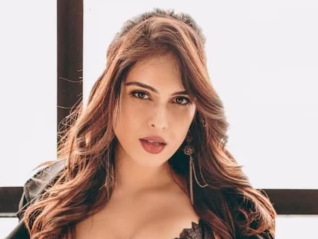 The mother of the actress who went to the gurudwara, the worker escaped with jewelry worth 34 lakhs The mother of the actress who went to the gurudwara, the worker escaped with jewelry worth 34 lakhs