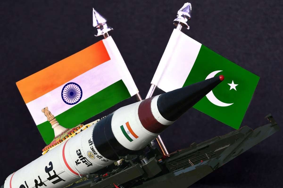 India Pakistan Nuclear Weapons Comparison 2025 | भारत पाकिस्तान किसके पास  कितने परमाणु हथियार और बम? - News18 हिंदी