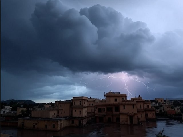 राजस्थान में भारी बारिश और गरज की चेतावनी, मौसम विज्ञान विभाग ने अलर्ट जारी किया राजस्थान में भारी बारिश और गरज की चेतावनी, मौसम विज्ञान विभाग ने अलर्ट जारी किया