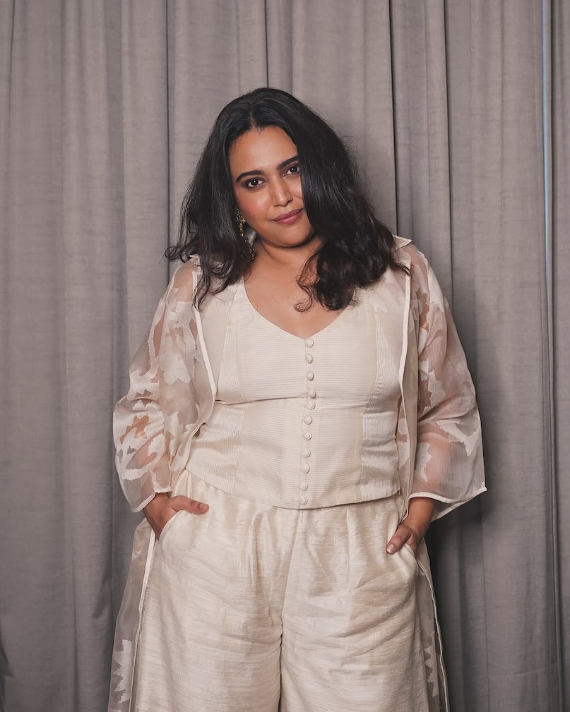 Talking about Swara Bhaskar's career, she has been a part of films like Guzaarish, Tanu Weds Manu, Ranjhana, Fish Jal Rani, Prem Ratan Dhan Payo, Neel Bata Sanna. In Swara Bhaskar's 13-year career, only one film- Tanu Weds Manu has been a Returns blockbuster. Apart from this, most of his films have been a flop at the box-office. Talking about Swara Bhaskar's career, she has been a part of films like Guzaarish, Tanu Weds Manu, Ranjhana, Fish Jal Rani, Prem Ratan Dhan Payo, Neel Bata Sanna. In Swara Bhaskar's 13-year career, only one film- Tanu Weds Manu has been a Returns blockbuster. Apart from this, most of his films have been a flop at the box-office.