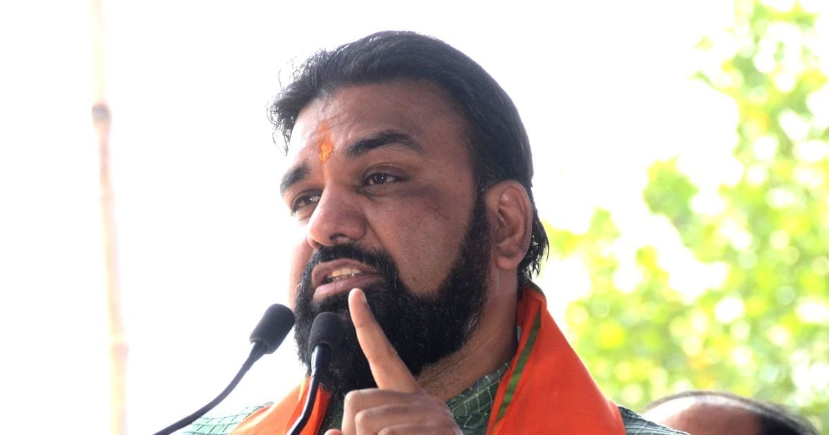 पहले ‘औरंगजेब’ अब ‘जयचंद’… बिहार चुनाव से पहले लालू के लाल के बयान पर डिप्टी सीएम सम्राट चौधरी क्यों कूदे? : jaychand remark bihar chunav political storm samrat choudhary retaliates lalu yadav tejashwi yadav tej partap yadav