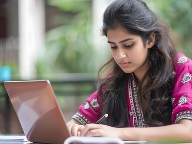 यूपी बोर्ड 10वीं रिजल्ट upresults.nic.in पर आज, आसानी से ऐसे करें चेक