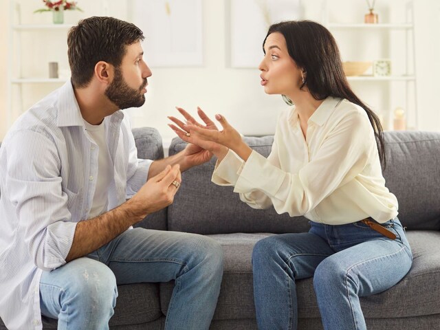 boyfriend-girlfriend-fight-2025-04-04fd492230a020a80f2a9eec63e17288 Man Tell Girlfriend Family Its His Haeve to Follow His Rules Girlfriend Ask to Apologize Reddit Viral Post - The party was happening in the house, the party of girlfriends was being held in the house, the girlfriend's family, then the person said that there was a ruckus!