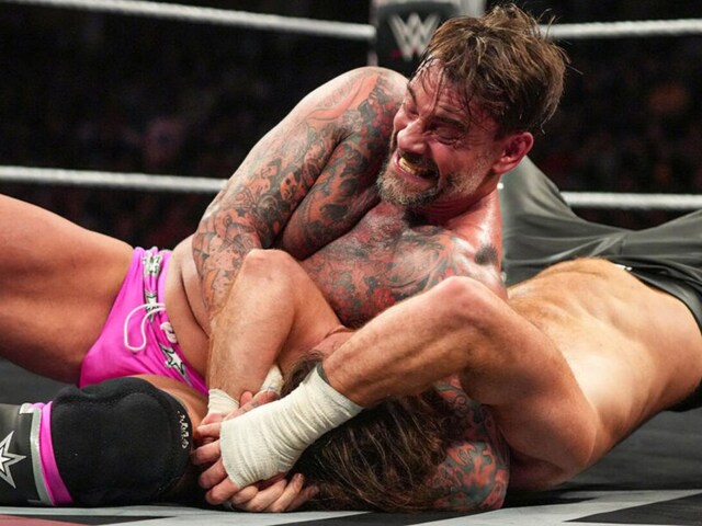 WWE स्टार सीएम पंक की कितनी है नेटवर्थ? रेसलिंग कंपनी से क्यों हुए थे बाहर