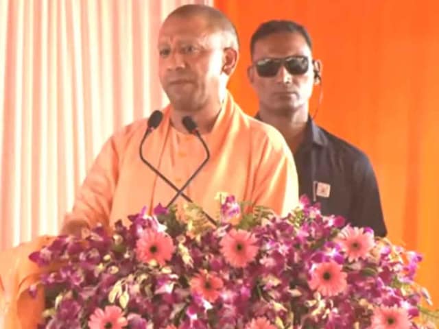 सपा के नेता हैं या पाकिस्तान के प्रवक्ता... देवरिया से पहलगाम हमले पर दहाड़े CM सपा के नेता हैं या पाकिस्तान के प्रवक्ता... देवरिया से पहलगाम हमले पर दहाड़े CM