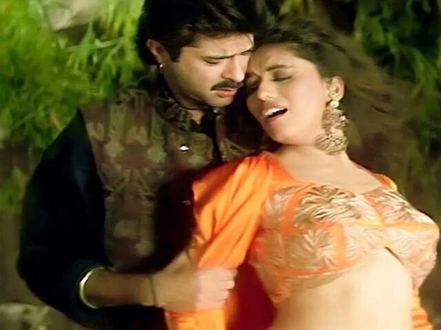 'Intentionally chest shake ...', told the superhit song, Vulgar, scissors were going on