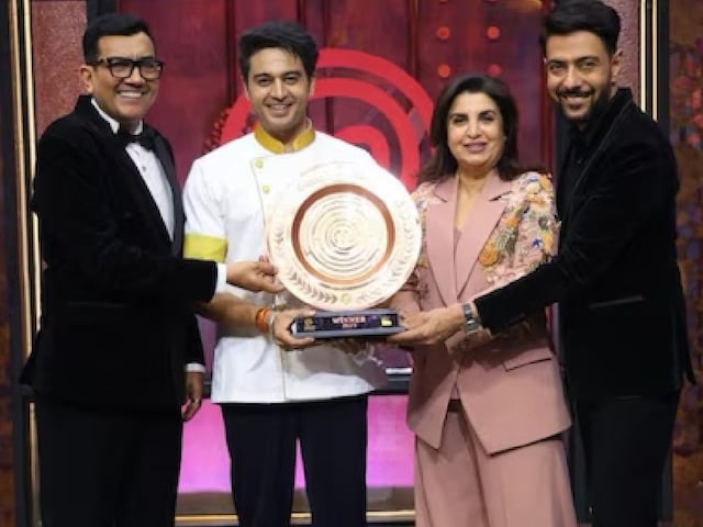: By defeating Tejashwi, Gaurav Khanna won the 'Celebrity Master Chef' trophy : By defeating Tejashwi, Gaurav Khanna won the 'Celebrity Master Chef' trophy