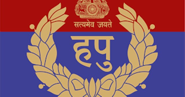 4 पुलिस कर्मियों ने गार्ड को शिखर से खींच लिया, 2 निलंबित, 1 निकाल दिया 1