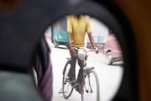 साइकिल चलाने के लिए भी लाइसेंस, बीमा कंपनी ने अटपटी शर्त लगा रोका क्‍लेम