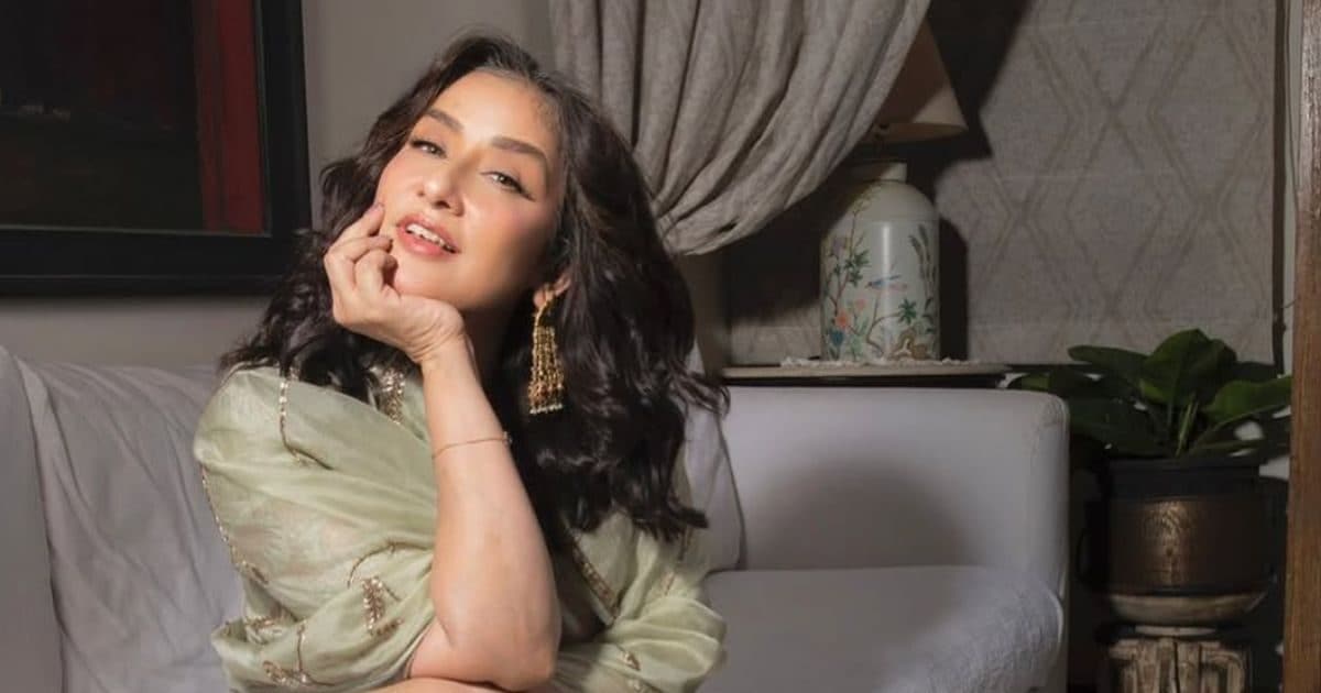 Manisha Koirala has B.P. Tribute to Koirala, opposition to ban in Nepal