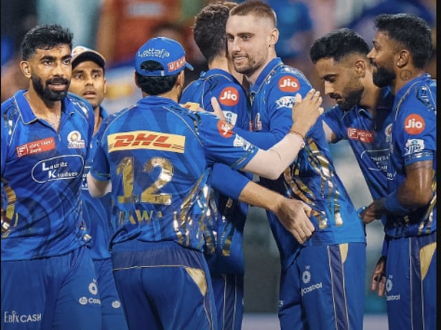 मुंबई ने घर में हैदराबाद को दबोचा, पंड्या की ‘कैमियो पारी’ ने लूट ली महफिल मुंबई ने घर में हैदराबाद को दबोचा, पंड्या की ‘कैमियो पारी’ ने लूट ली महफिल