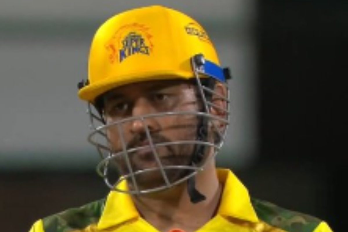 मौका था, दस्तूर भी, धोनी की टुक टुक पारी से हारी सीएसके, लोग बोले- पिता से ...