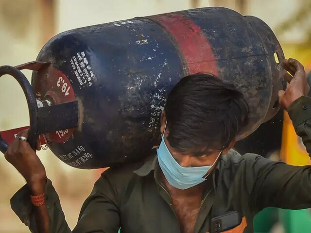 पहली तारीख को सस्ता हुआ एलपीजी सिलेंडर, कितने घटे दाम