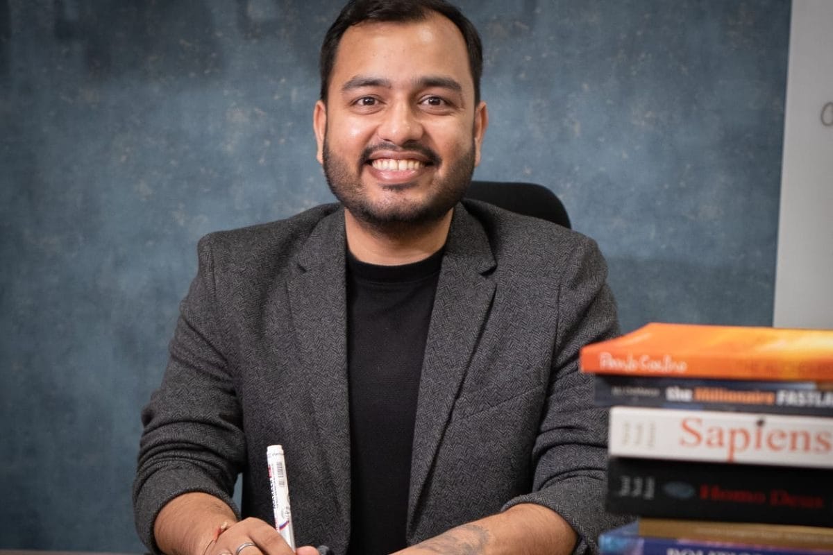 कौन है फिजिक्स वाला, जो खरीदना चाहता विकास दिव्यकीर्ति सर का कोचिंग कारोबार