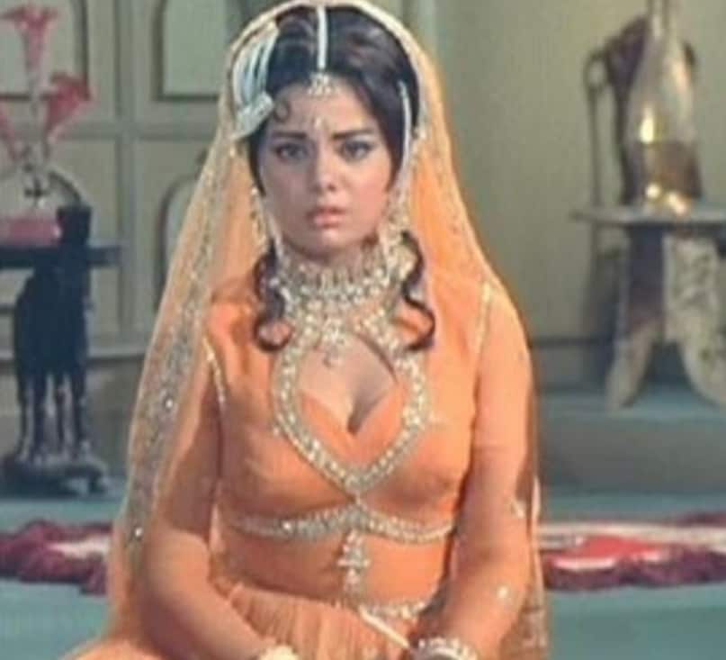 Mumtaz, highest paid actress of 60 70s Mumtaz, Mumtaz quit acting for millionaire Mayur Madhvani, Mumtaz husband Mayur Madhvani, Mumtaz in laws made condition of not working for marriage, why mumtaz quit acting, Mumtaz age, Mumtaz husband, Mumtaz family, Mumtaz Films, mumtaz shammi kapoor, मुमताज, मुमताज ने क्यों छोड़ी एक्टिंग, मुमताज के ससुरालवालों ने रखी थी शर्त, क्यों मुमताज ने की शादी, लालची नहीं थे मुमताज के घरवाले, कौन हैं मुमताज के पति