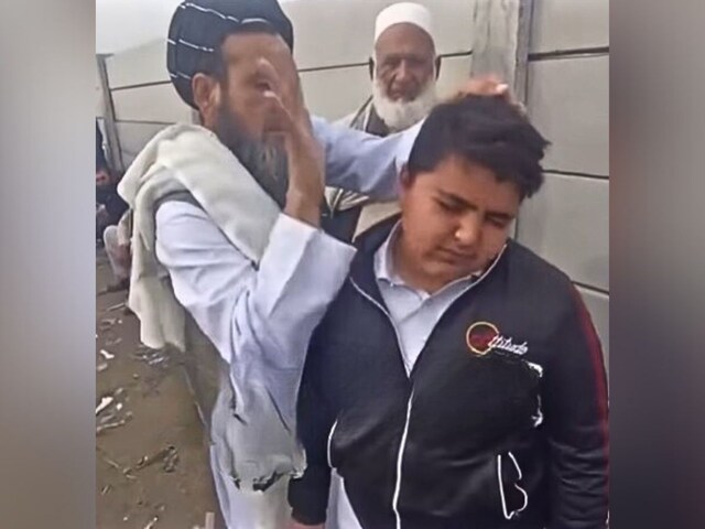 pakistani-doctor-treat-deaf-boy-2025-04-2adc5955ab9b4f2602bfe9ff88f4b8b3 Pakistan's hawkish doctor, treatment of deafness by breaking ear! People said- 'Remotes fix this like this!'