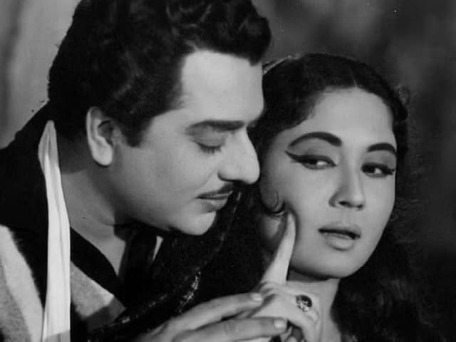 A lot of twisted heels, ate, then gave 10 hit films in 1 year A lot of twisted heels, ate, then gave 10 hit films in 1 year