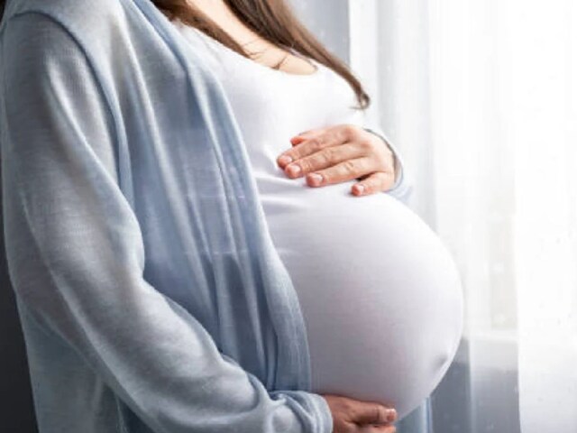 saas-damaad-bchcha-2025-04-6e7acc3433b69f9fa99acdc8d6433943 Suddenly, mother -in -law became pregnant, not father -in -law, son -in -law was in stomach, daughter became such a condition