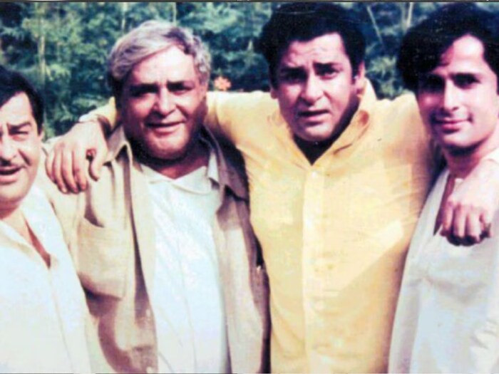 अशोक कुमार संग शम्मी कपूर ने किया ऐसा काम, गुस्से से तमतमा गए थे राज कपूर, लगाई थी फटकार