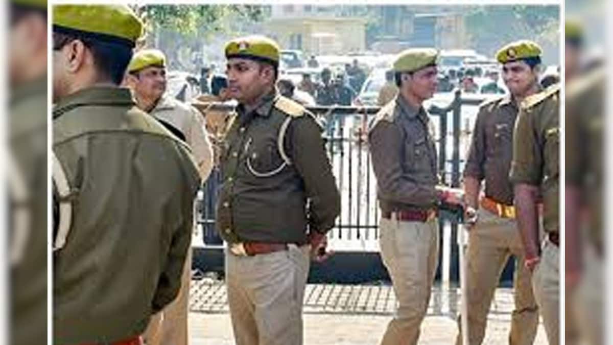UP News: यूपी पुलिस का एक्शन जारी, वाराणसी-जौनपुर-सुल्तानपुर-आगरा में  मुठभेड़, कई इनामी बदमाश हुए गिरफ्तार - Uttar Pradesh News