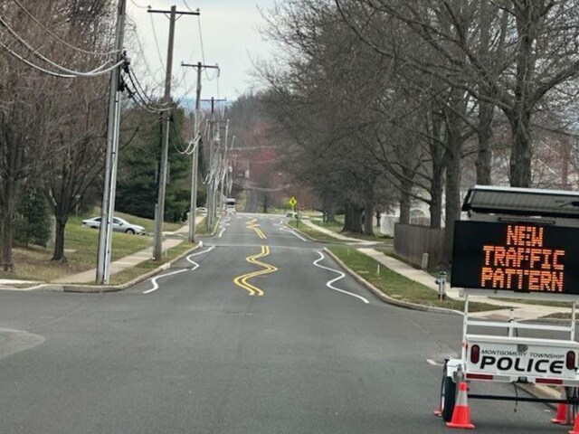 wavy-lines-on-road-2025-04-0fbe425a43bfaee23bc160aa6aa5ec65 Carred up on the road, the administration in this city realized strange idea, it was difficult to drive!
