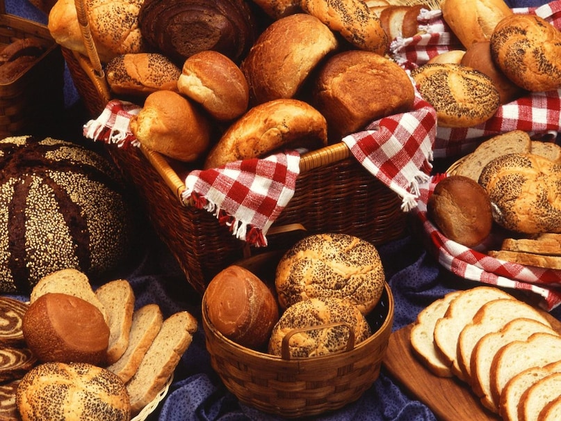 Breakfast foods that increase cholesterol, Worst breakfast for heart health, High cholesterol breakfast foods to avoid, Unhealthy breakfast habits for the heart, Foods that cause high cholesterol in the morning, Breakfast and heart attack risk, ब्रेकफास्ट के लिए सबसे खराब फूड्स, ब्रेकफास्ट में क्या खाएं क्या नहीं खाएं