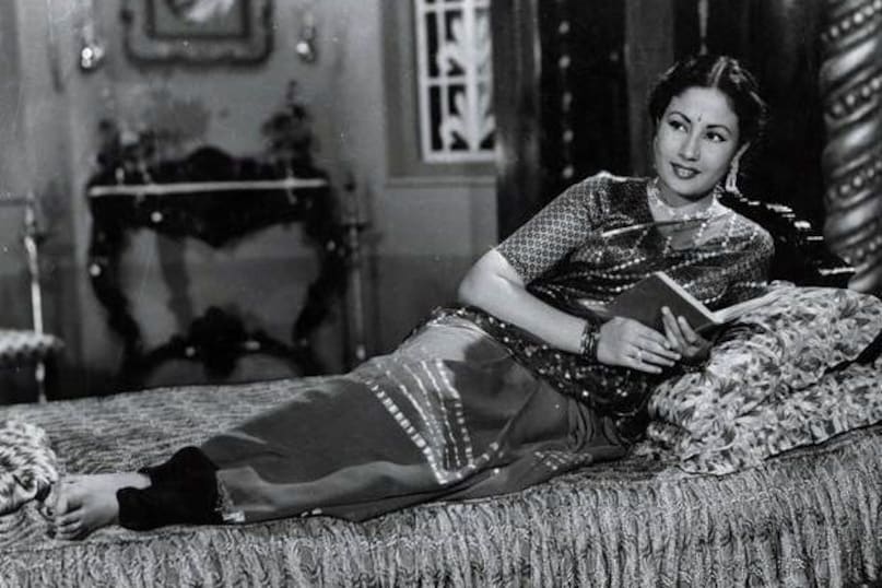 Meena Kumari, Meena Kumari Birth anniversary, when dacoit Amrit Lal took autograph from tragedy queen Meena Kumari, Meena Kumari death, Meena Kumari Songs, meena kumari real name, When Meena Kumari got trapped among dacoits, मीना कुमारी, मीना कुमारी बर्थ, जब डकैत अमृत लाल ने ट्रैजेडी क्वीन मीना कुमारी से लिया ऑटोग्राफ, मीना कुमारी की मौत, मीना कुमारी के गाने, मीना कुमारी का असली नाम, जब डकैतों के बीच फंस गईं मीना कुमारी Meena Kumari, Meena Kumari Birth anniversary, when dacoit Amrit Lal took autograph from tragedy queen Meena Kumari, Meena Kumari death, Meena Kumari Songs, meena kumari real name, When Meena Kumari got trapped among dacoits, मीना कुमारी, मीना कुमारी बर्थ, जब डकैत अमृत लाल ने ट्रैजेडी क्वीन मीना कुमारी से लिया ऑटोग्राफ, मीना कुमारी की मौत, मीना कुमारी के गाने, मीना कुमारी का असली नाम, जब डकैतों के बीच फंस गईं मीना कुमारी