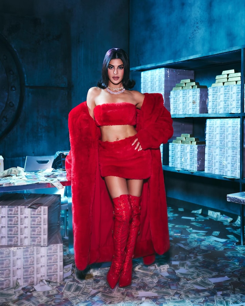 Actress Jacqueline Fernandes came to Mumbai to dream of doing something in films. He started his career with modeling and beauty pageants. The actress stepped into films after spreading in modeling. Actress Jacqueline Fernandes came to Mumbai to dream of doing something in films. He started his career with modeling and beauty pageants. The actress stepped into films after spreading in modeling.