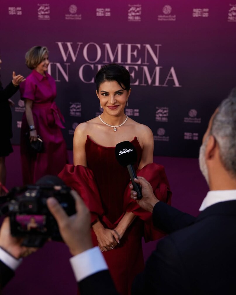 Jacqueline Fernandez paints Cannes Film Festival Jacqueline Fernandez paints Cannes Film Festival